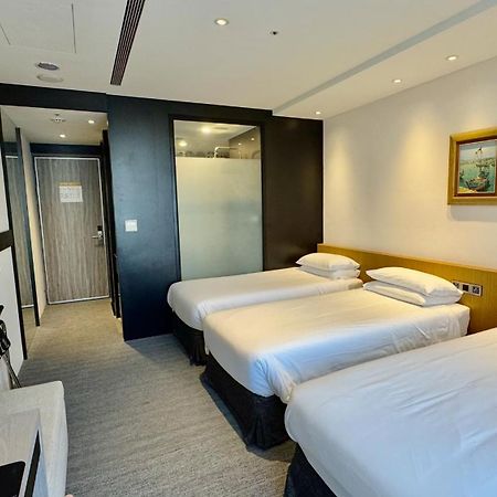 Royal Roi Hotel Taichung Extérieur photo