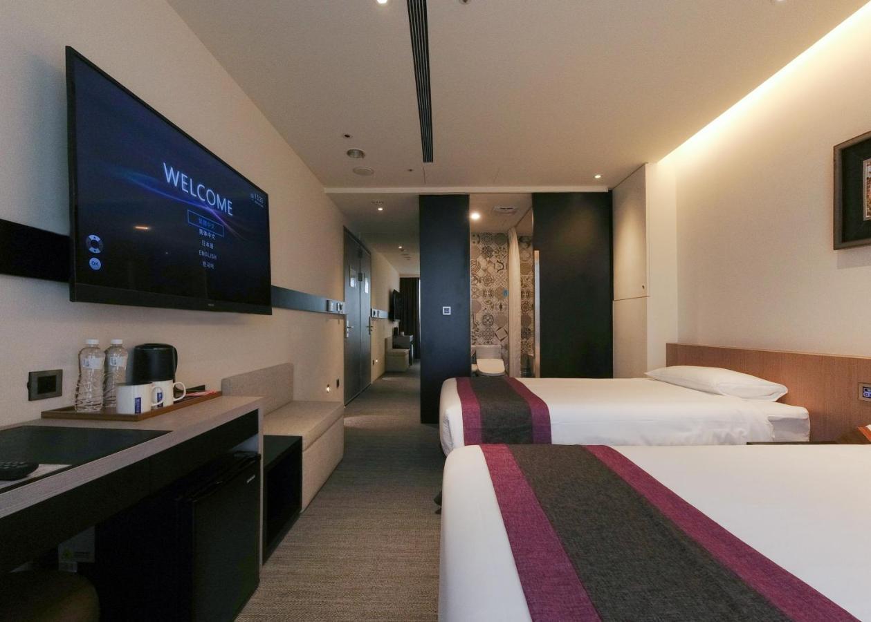 Royal Roi Hotel Taichung Extérieur photo
