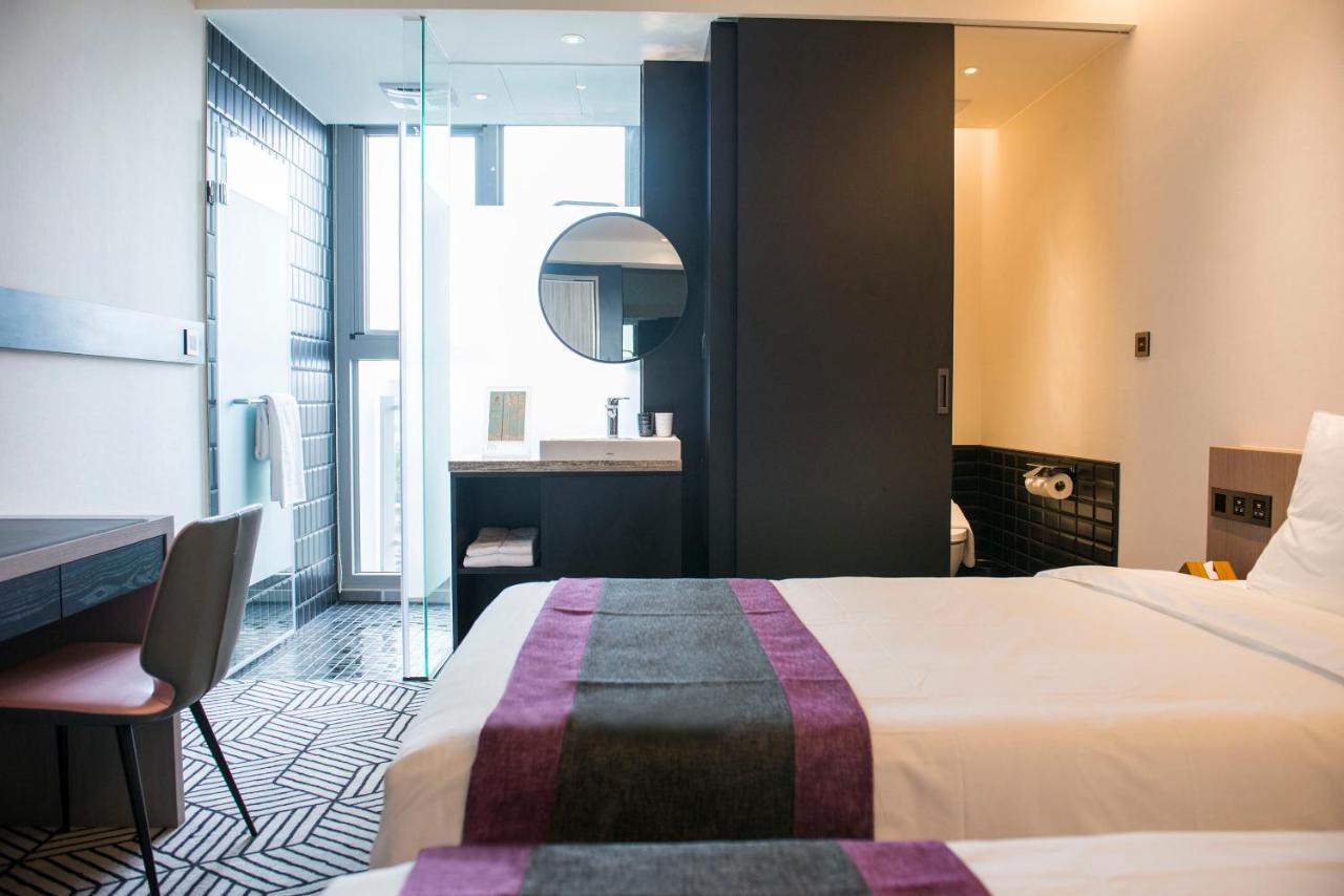 Royal Roi Hotel Taichung Extérieur photo