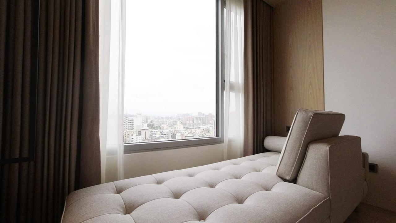Royal Roi Hotel Taichung Extérieur photo