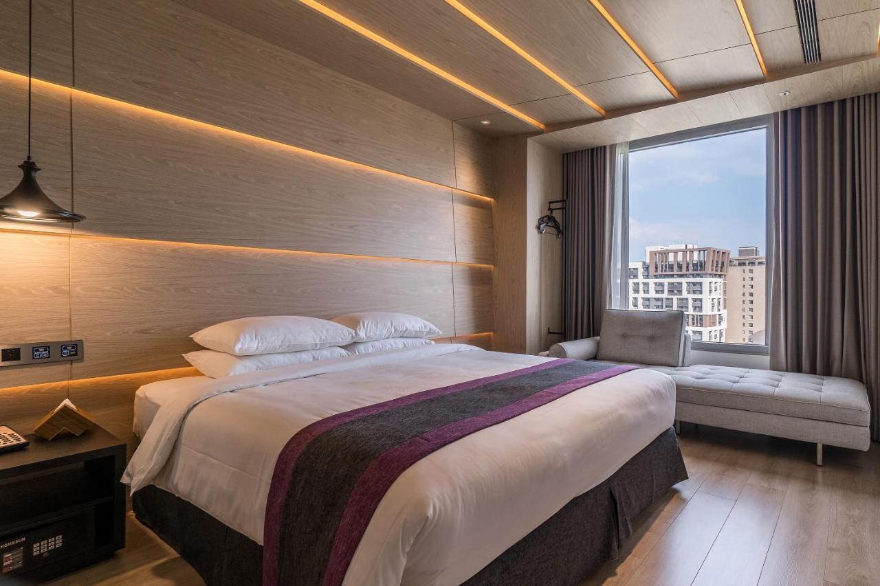 Royal Roi Hotel Taichung Extérieur photo