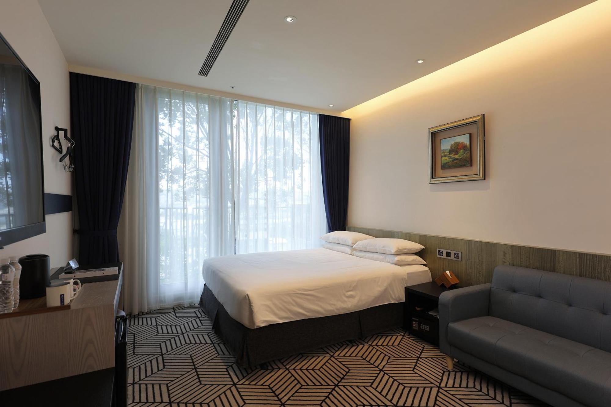 Royal Roi Hotel Taichung Extérieur photo