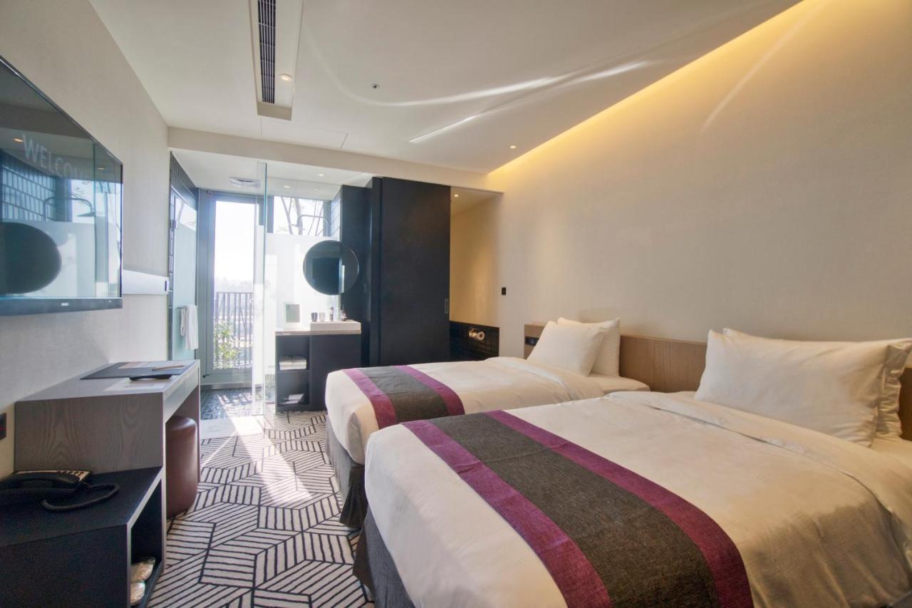 Royal Roi Hotel Taichung Extérieur photo